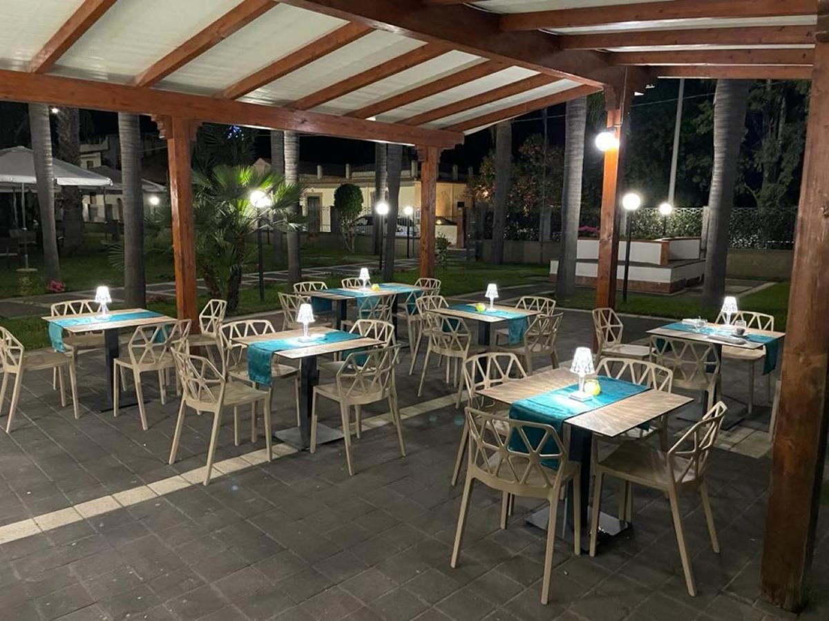 Hotel Oasi Park 3*